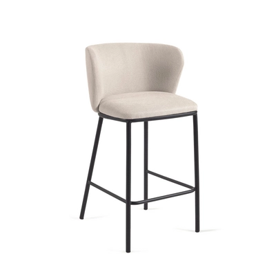Kave Home - Ciselia kruk in beige chenille en stalen poten in zwart